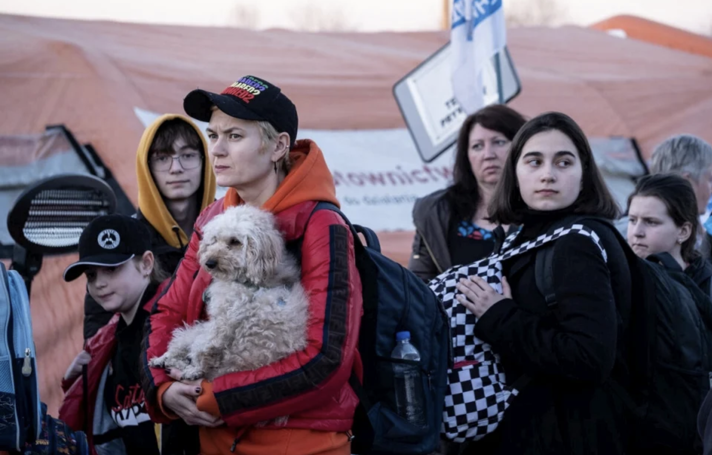 Ukrainske flyktninger ankommer Polen. Den 18. april 2022 hadde Polen tatt i mot over 2,8 millioner flyktninger fra Ukraina. Foto: UNHCR
