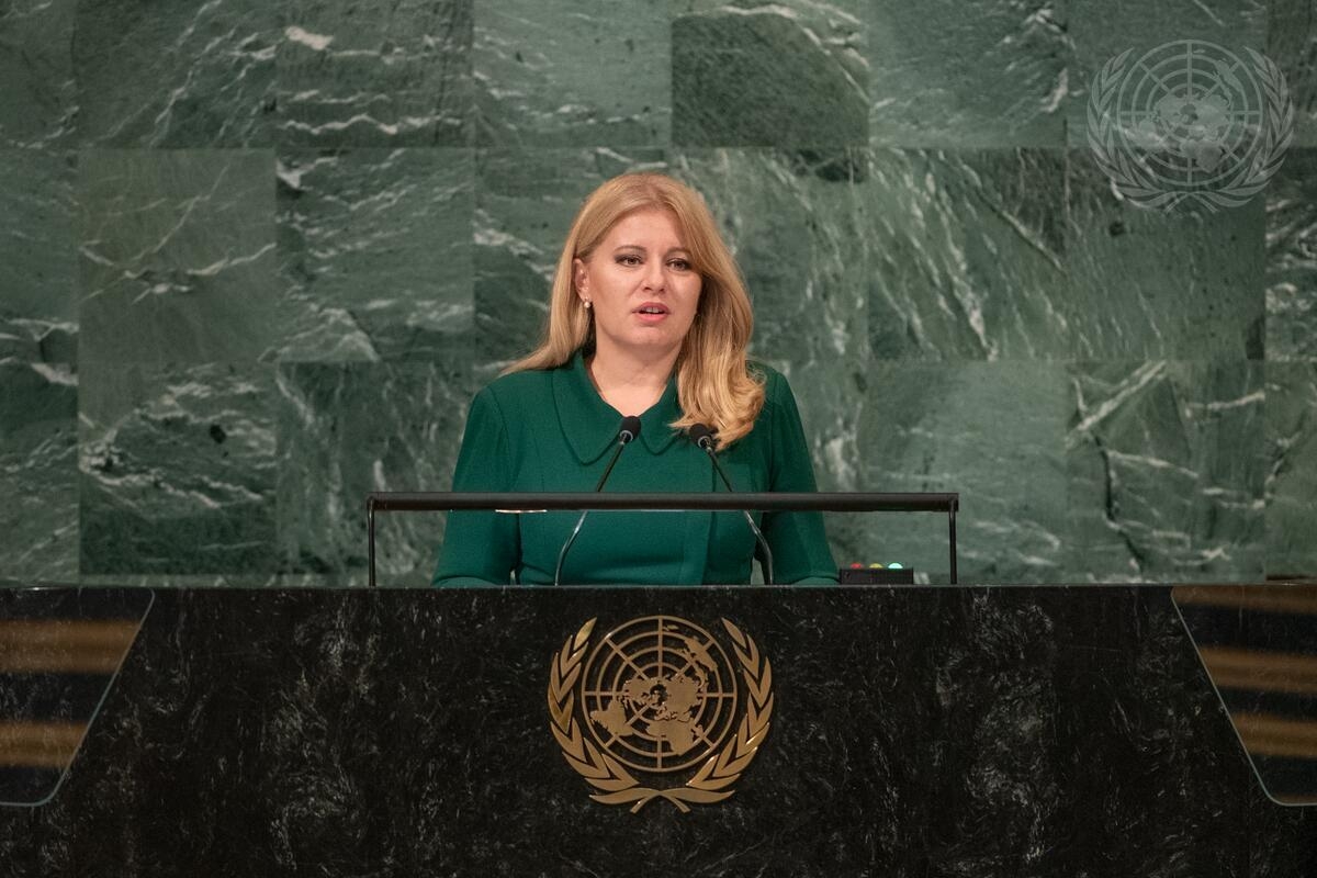 — Og siden det er viktig å adlyde selv de minste reglene, la meg avslutte her for å respektere den avtalte fristen, avsluttet Slovakias president Zuzana Čaputová i hoveddebatten av generalforsamlingens syttisjuende sesjon. Foto: UN Photo/Cia Pak.