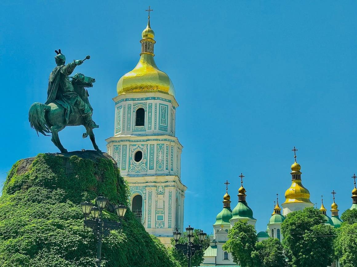 Kyivs St. Sophia katedral og de tilhørende bygningene er et av kulturminnene UNESCO jobber for å bevare. Foto: Unsplash/ Janos Voronzsilnik
