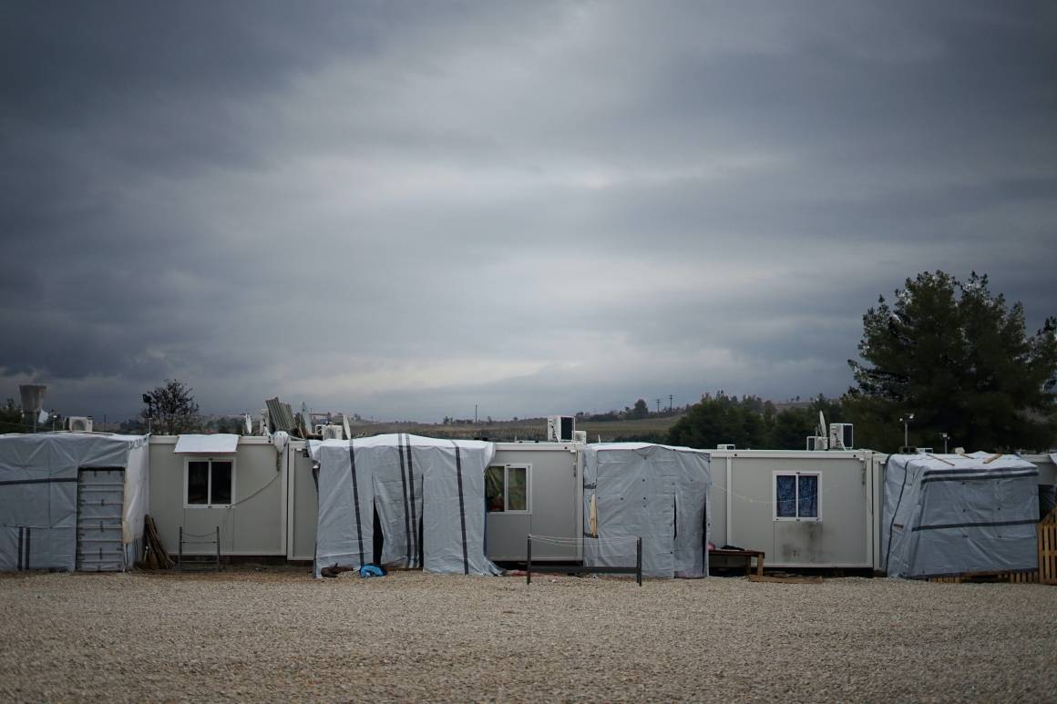 UNHCR spår en vanskelig vinter for flyktninger og fordrevne. Foto: Julie Ricard/Unsplash